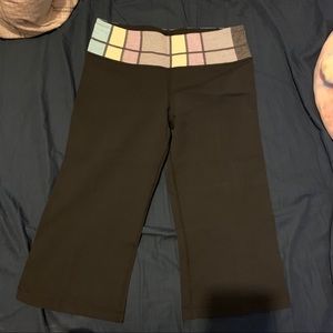 Lulu lemon yoga crop pants size 8